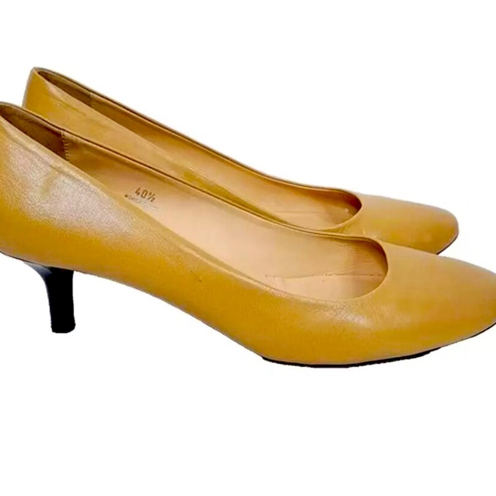 TOD'S Shoes Womens US 10.5 40.5 Camel Tan Stud Trim Leather Kitten Heels TODS